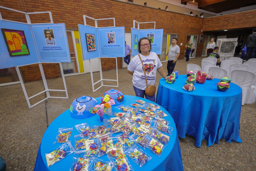 EXPOSIÇÃO E FEIRA DIA DO AUTISMO 11.04.2023-4.JPG