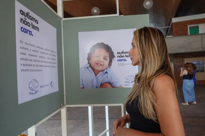 EXPOSIÇÃO FOTOGRAFICA ALUSIVA AO DIA DO AUTISMO 02.04.2024-6.JPG