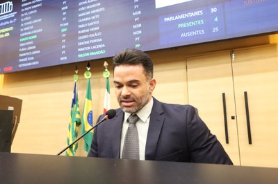 SESSÃO PLENÁRIA 04.12 (1).JPG