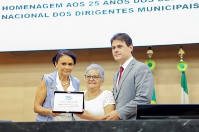 HOMENAGEM AOS 25 ANOS DA UNDIME 17-10-2024-13.JPG