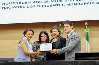 HOMENAGEM AOS 25 ANOS DA UNDIME 17-10-2024-17.JPG