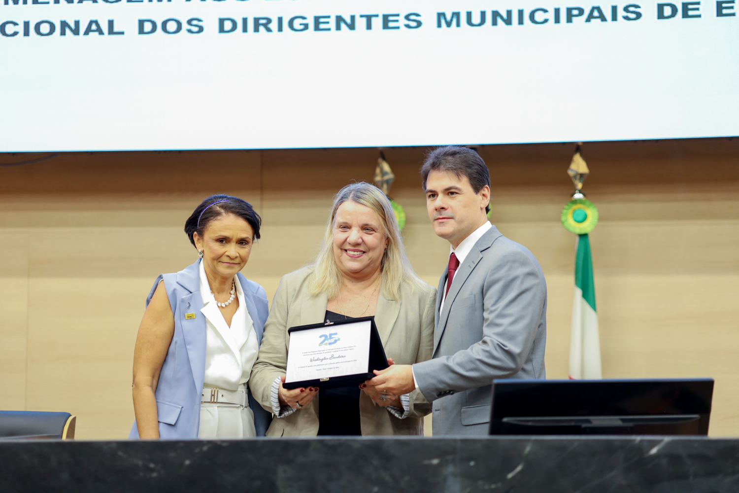 HOMENAGEM AOS 25 ANOS DA UNDIME 17-10-2024-26.JPG