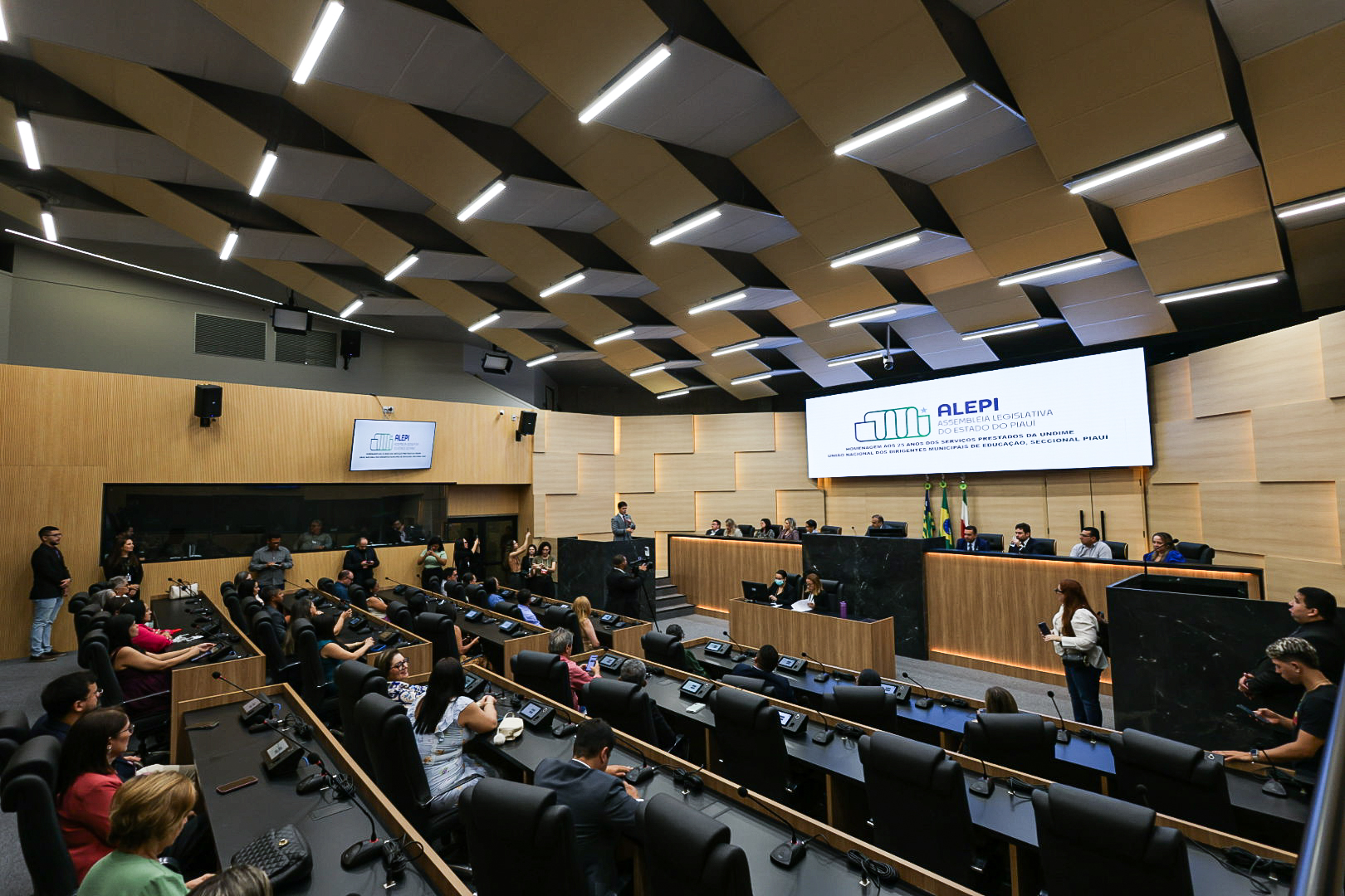 HOMENAGEM AOS 25 ANOS DA UNDIME 17102024  (41).jpg