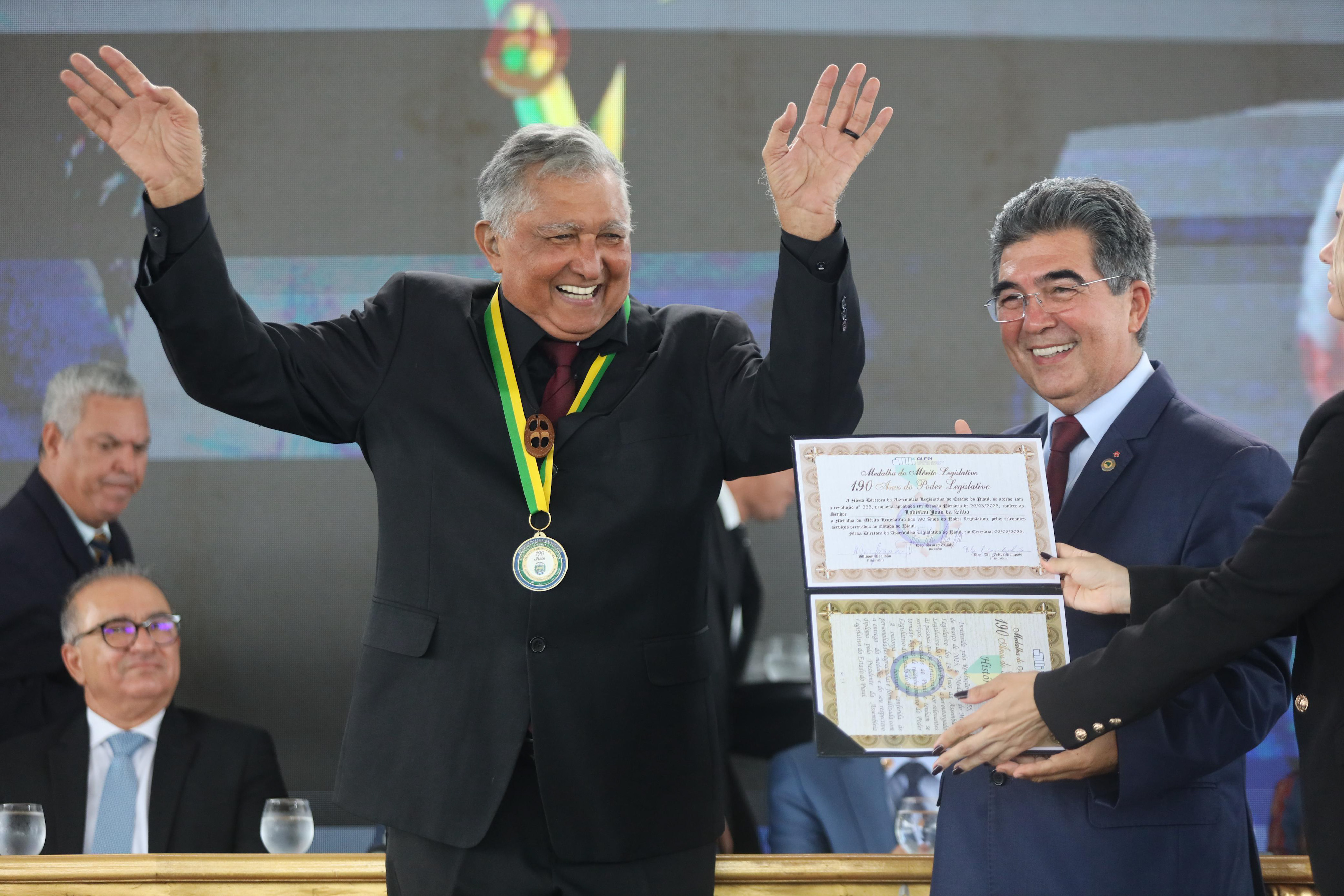 SESSÃO SOLENE DE IMPLATACAO DA ALEPI NA CIDADE DE ESPERANTINA EM COMEMORAÇÃO AOS 190 ANOS DA ASSEMBLEIA LEGISLATIVA DO PIAUÍ (2).jpg