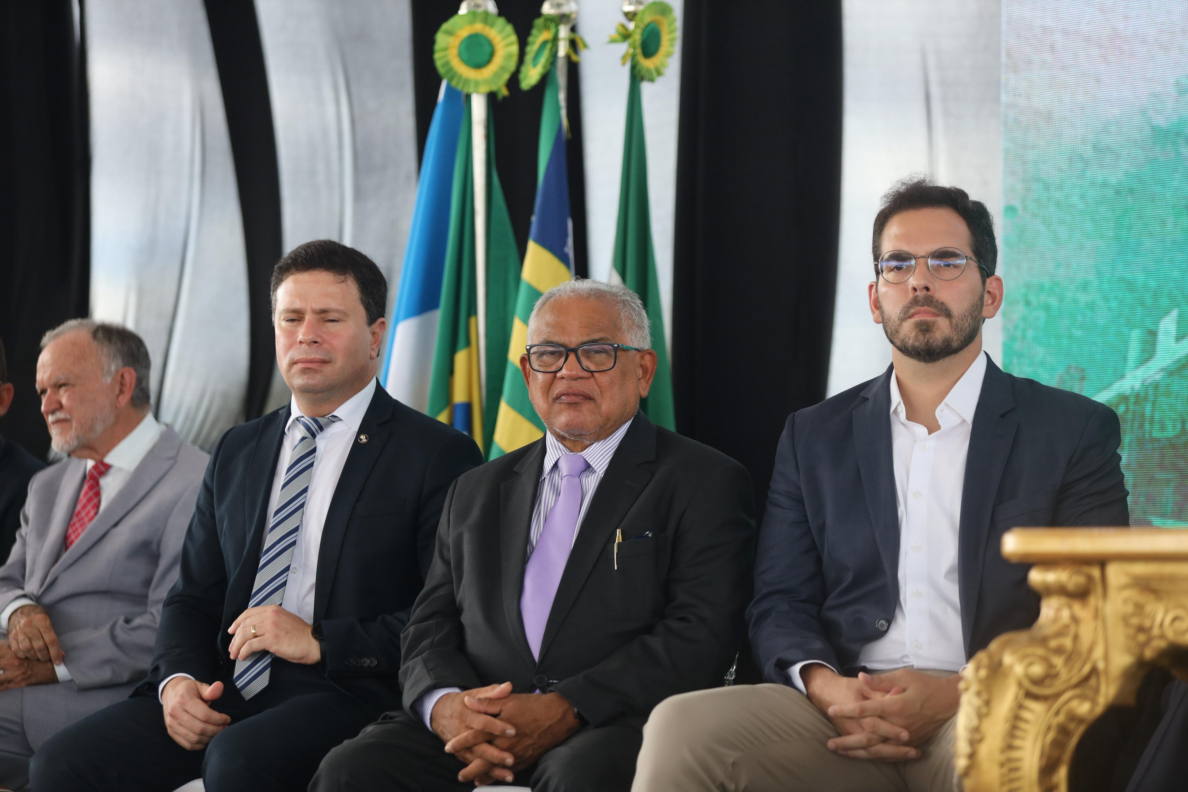 SESSÃO SOLENE DE IMPLATACAO DA ALEPI NA CIDADE DE ESPERANTINA EM COMEMORAÇÃO AOS 190 ANOS DA ASSEMBLEIA LEGISLATIVA DO PIAUÍ (28).jpg
