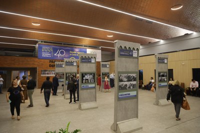 EXPOSIÇÃO 40 ANOS DO PALÁCIO PETRONIO PORTELLA (5).jpg EXPOSIÇÃO 40 ANOS DO PALÁCIO PETRONIO PORTELLA (5).jpg