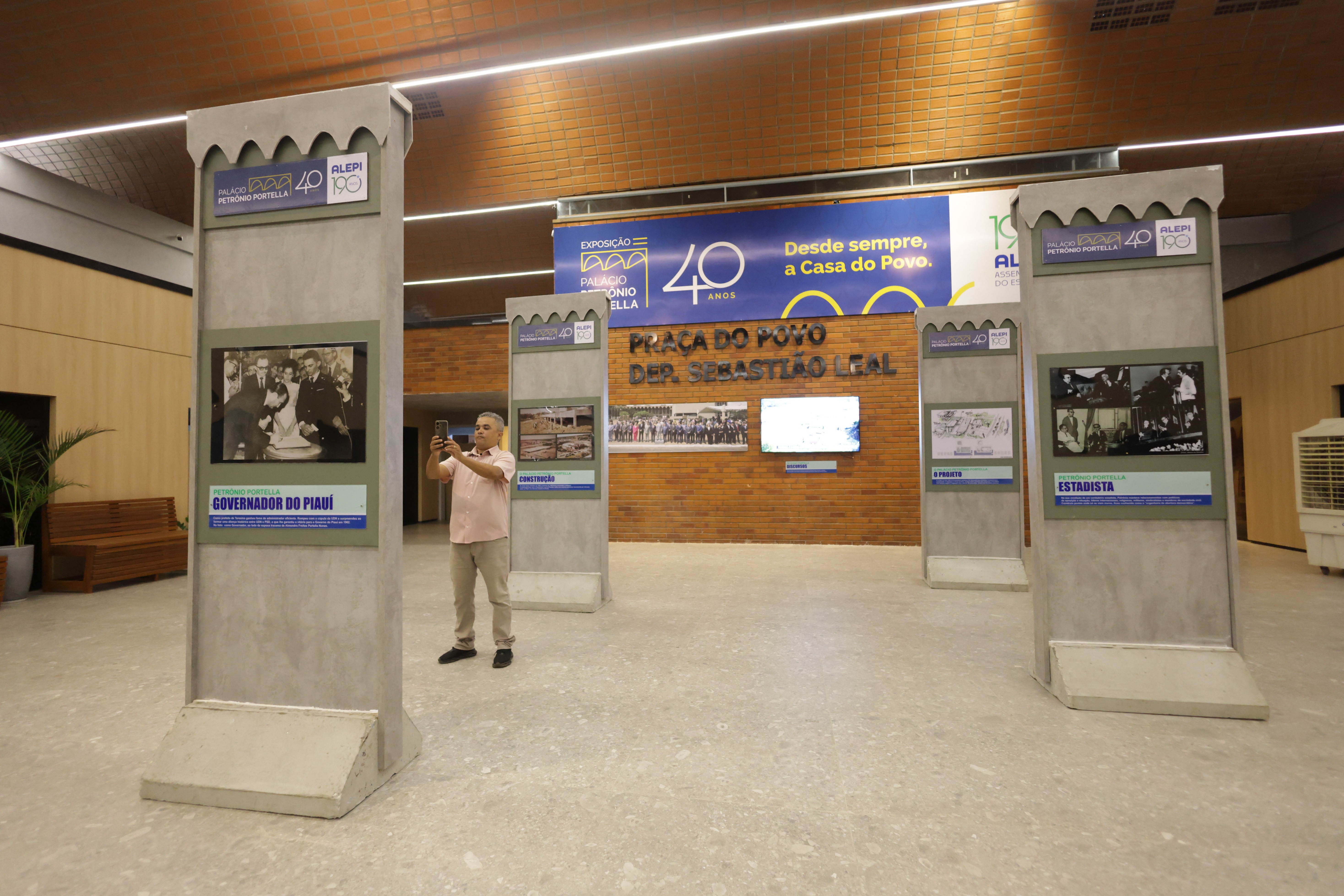 EXPOSIÇÃO 40 ANOS DO PALÁCIO PETRONIO PORTELLA (9).jpg