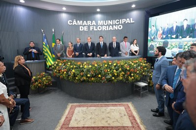 190 ANOS ALEPI INSTALAÇÃO DA TV EM FLORIANO (18).jpg
