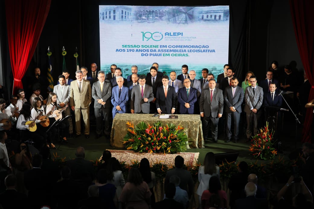 SESSÃO SOLENE DE INSTALAÇÃO DA ASSEMBLEIA LEGISLATIVA DO PIAUÍ EM OEIRAS EM COMEMOCAÇÃO AOS 190 ANOS DA ALEPI (1).jpeg