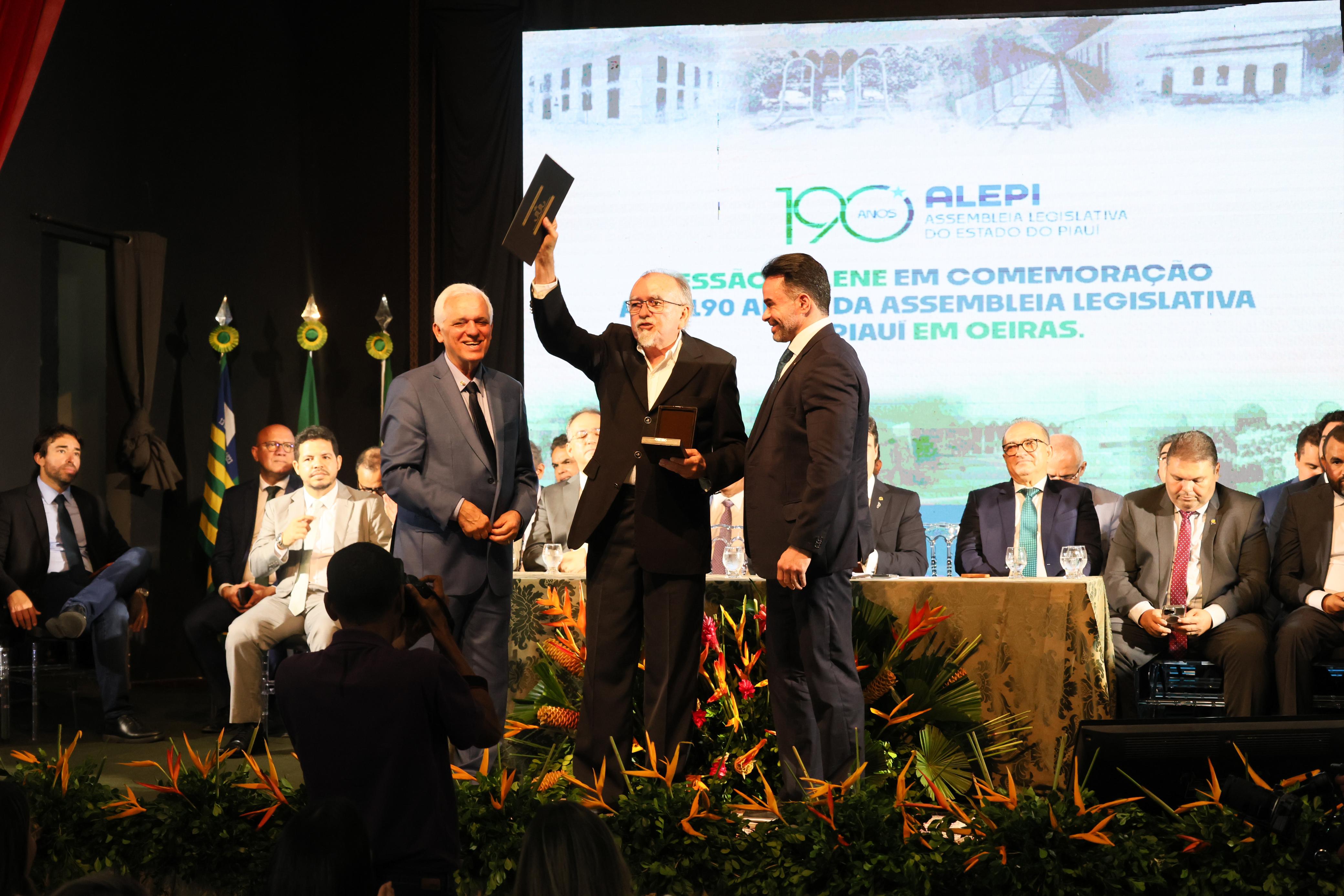 SESSÃO SOLENE DE INSTALAÇÃO DA ASSEMBLEIA LEGISLATIVA DO PIAUÍ EM OEIRAS EM COMEMOCAÇÃO AOS 190 ANOS DA ALEPI (10).jpeg