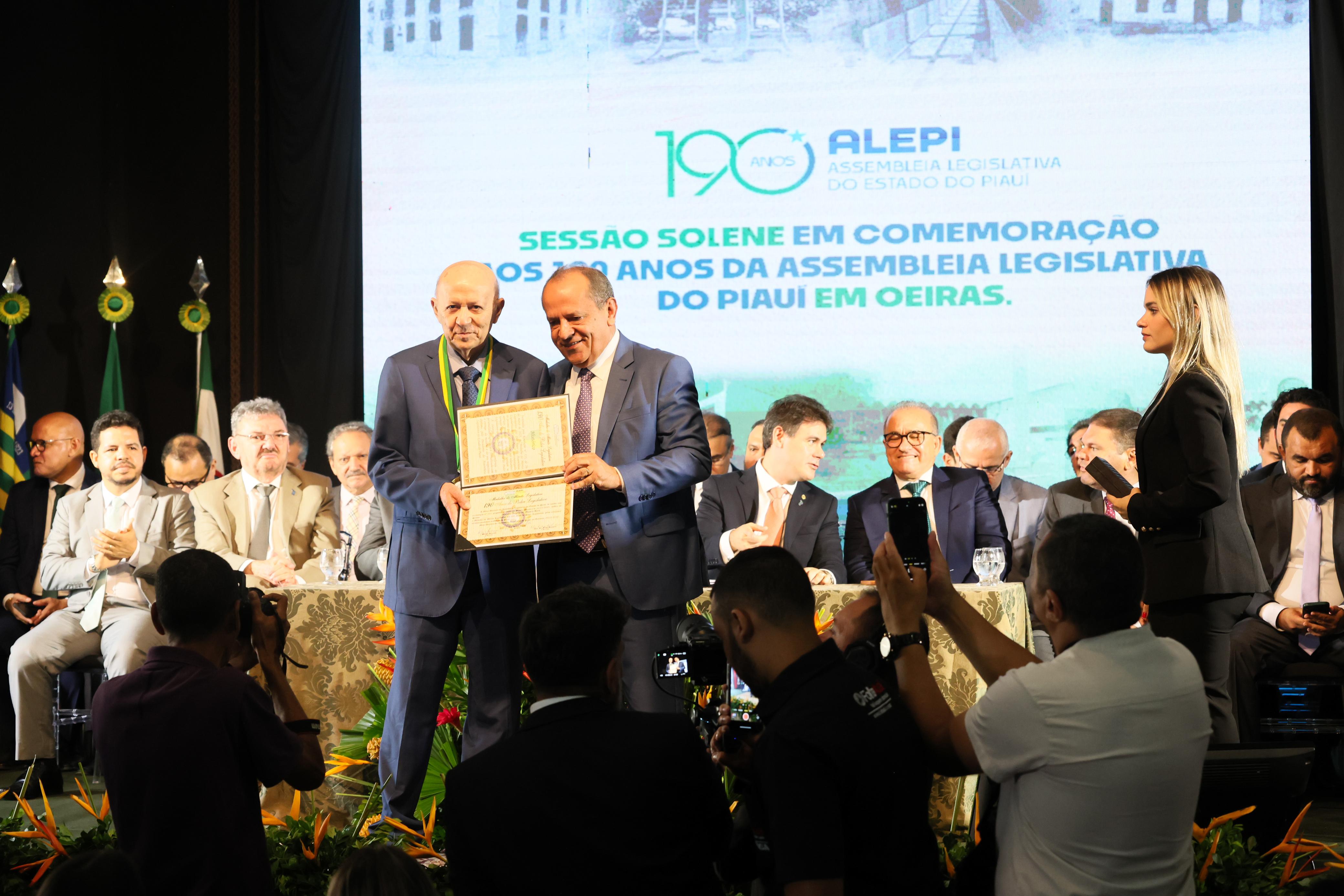 SESSÃO SOLENE DE INSTALAÇÃO DA ASSEMBLEIA LEGISLATIVA DO PIAUÍ EM OEIRAS EM COMEMOCAÇÃO AOS 190 ANOS DA ALEPI (12).jpeg