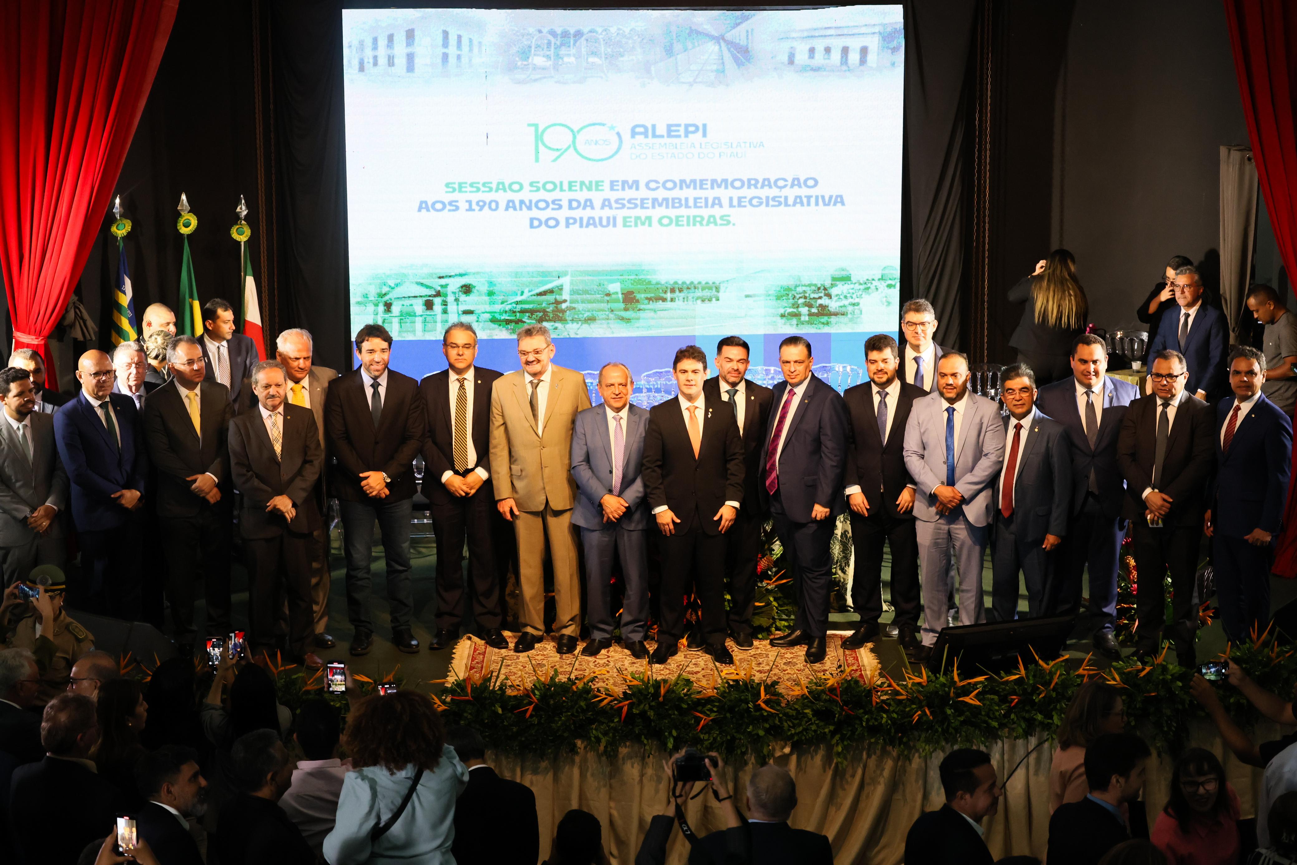 SESSÃO SOLENE DE INSTALAÇÃO DA ASSEMBLEIA LEGISLATIVA DO PIAUÍ EM OEIRAS EM COMEMOCAÇÃO AOS 190 ANOS DA ALEPI (25).jpeg
