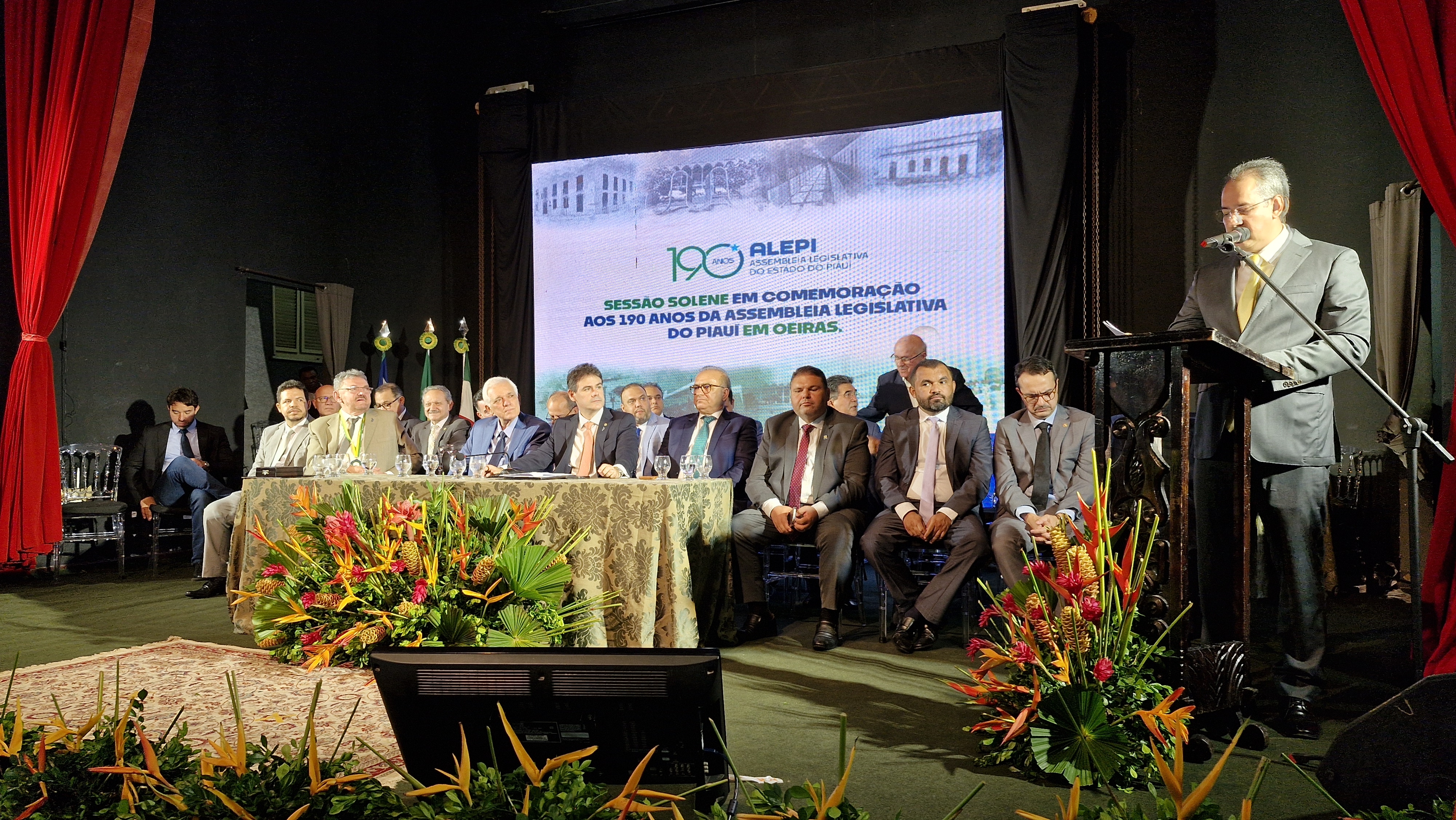 SESSÃO SOLENE DE INSTALAÇÃO DA ASSEMBLEIA LEGISLATIVA DO PIAUÍ EM OEIRAS EM COMEMOCAÇÃO AOS 190 ANOS DA ALEPI . FOTOS KAWHÊ FONTES (27).jpg