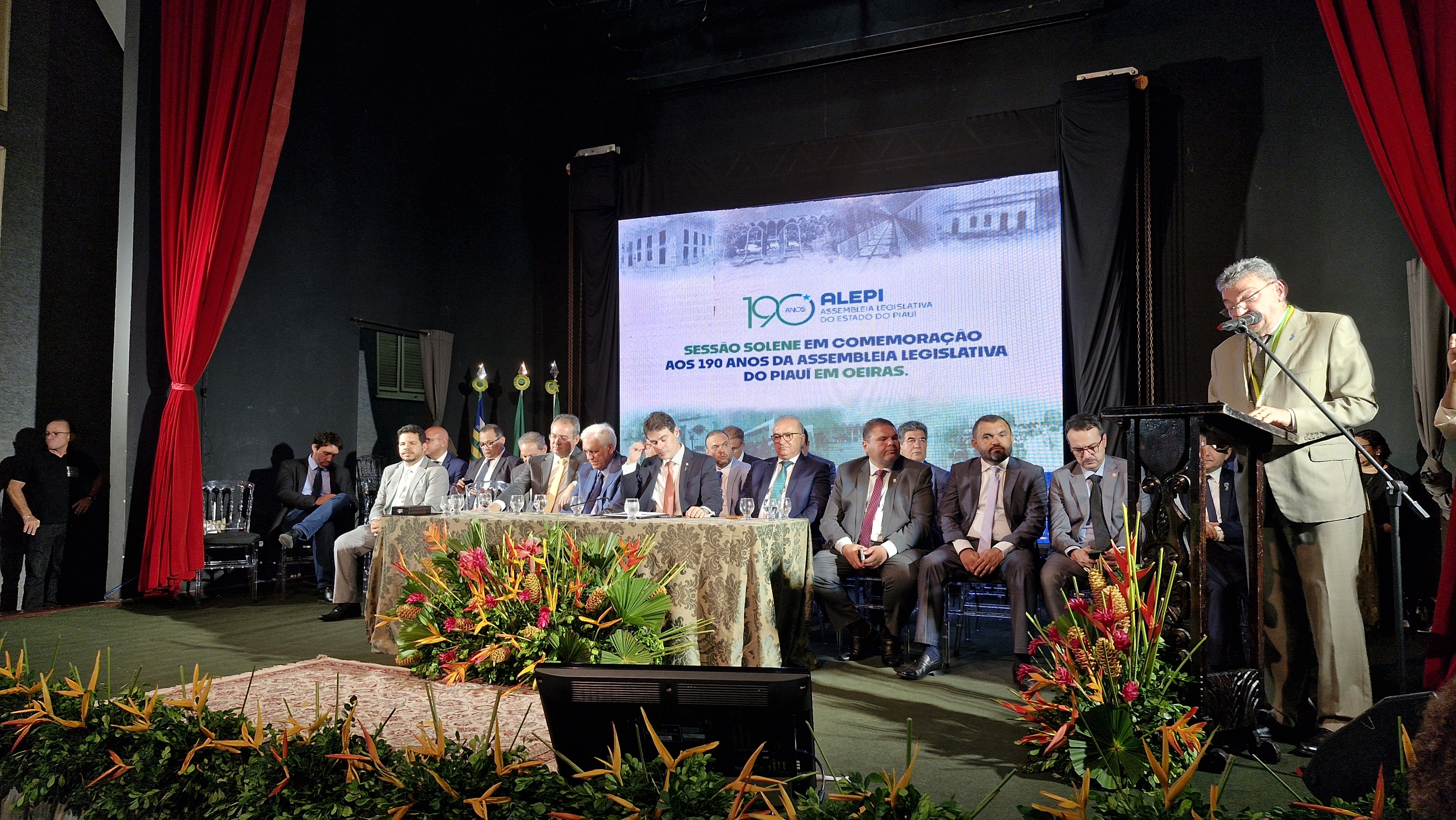 SESSÃO SOLENE DE INSTALAÇÃO DA ASSEMBLEIA LEGISLATIVA DO PIAUÍ EM OEIRAS EM COMEMOCAÇÃO AOS 190 ANOS DA ALEPI . FOTOS KAWHÊ FONTES (6).jpg