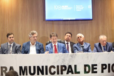 SESSÃO SOLENE DE INSTALAÇÃO DA ALEPI NA CIDADE DE PICOS (12).jpg