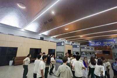 VISITA DOS ALUNOS DA ESCOLA CIDADÃO CIDADÃ À EXPOSIÇÃO FOTOGRÁFICA PELOS 190 ANOS DA ALEPI (1).jpg VISITA DOS ALUNOS DA ESCOLA CIDADÃO CIDADÃ À EXPOSIÇÃO FOTOGRÁFICA PELOS 190 ANOS DA ALEPI (1).jpg