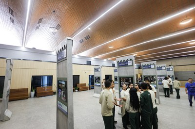 VISITA DOS ALUNOS DA ESCOLA CIDADÃO CIDADÃ À EXPOSIÇÃO FOTOGRÁFICA PELOS 190 ANOS DA ALEPI (5).jpg VISITA DOS ALUNOS DA ESCOLA CIDADÃO CIDADÃ À EXPOSIÇÃO FOTOGRÁFICA PELOS 190 ANOS DA ALEPI (5).jpg