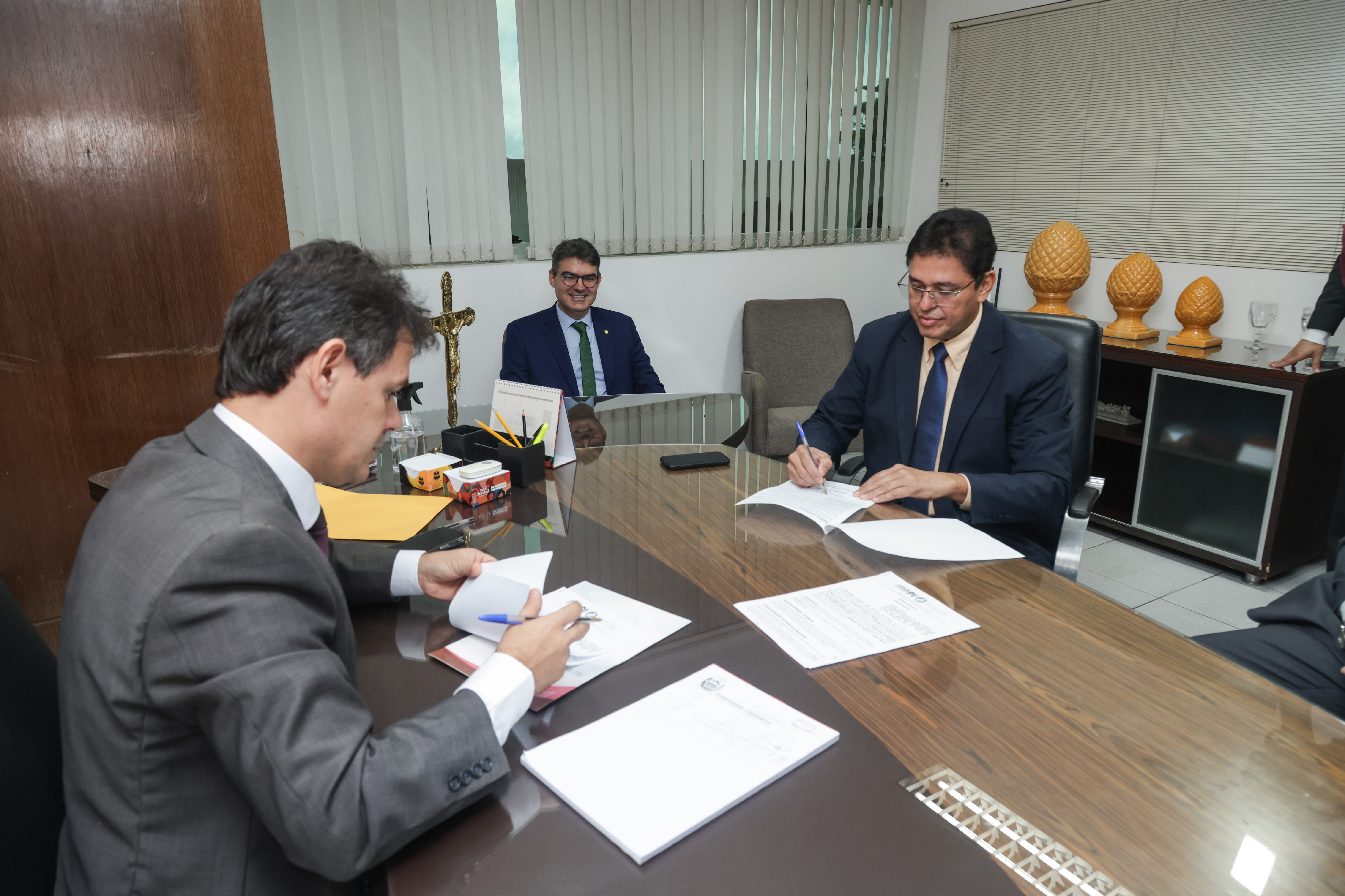 ASSINATURA DA RENOVAÇÃO DO CONVÊNIO TV ASSEMBLEIA E MINISTÉRIO PÚBLICO (2).jpg