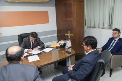 ASSINATURA DA RENOVAÇÃO DO CONVÊNIO TV ASSEMBLEIA E MINISTÉRIO PÚBLICO (3).jpg