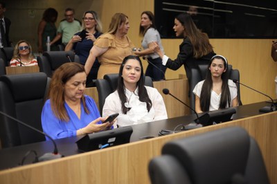 SESSÃO SOLENE EM HOMENAGEM AO DIA INTERNACIONAL  DA SINDROME DE DOWN (5).jpeg