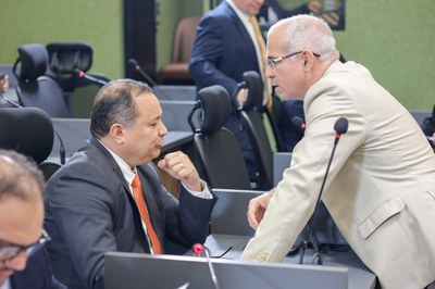 COMISSÃO DE CONSTITUIÇÃO E JUSTIÇA 08.04 (2).jpg