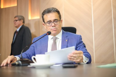 COMISSÃO DE CONSTITUIÇÃO E JUSTIÇA 08.04 (3).jpg