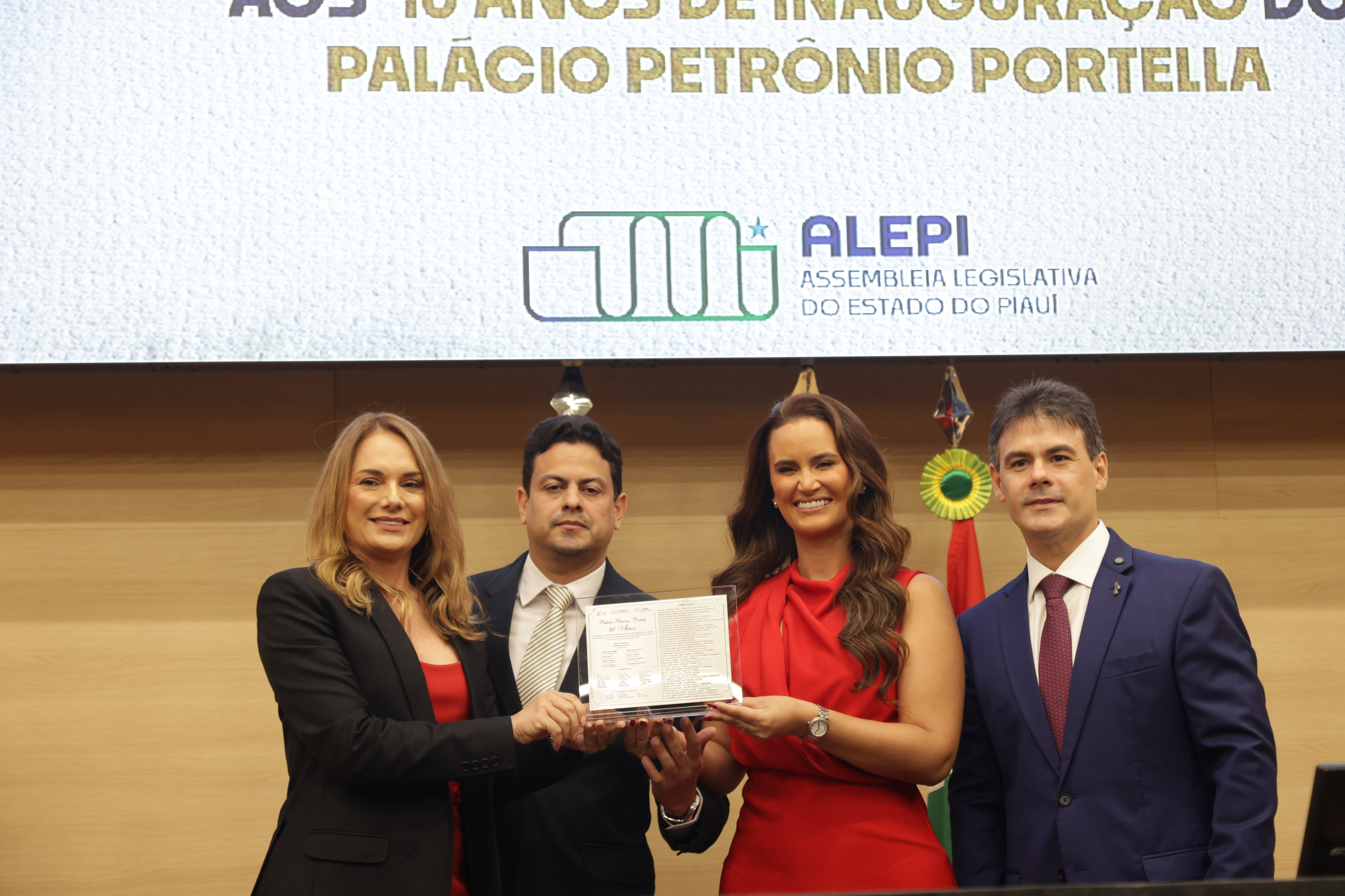 SESSÃO SOLENE EM HOMENAGEM AOS 40 ANOS DO PALÁCIO PETRÔNIO PORTELLA (18).jpg