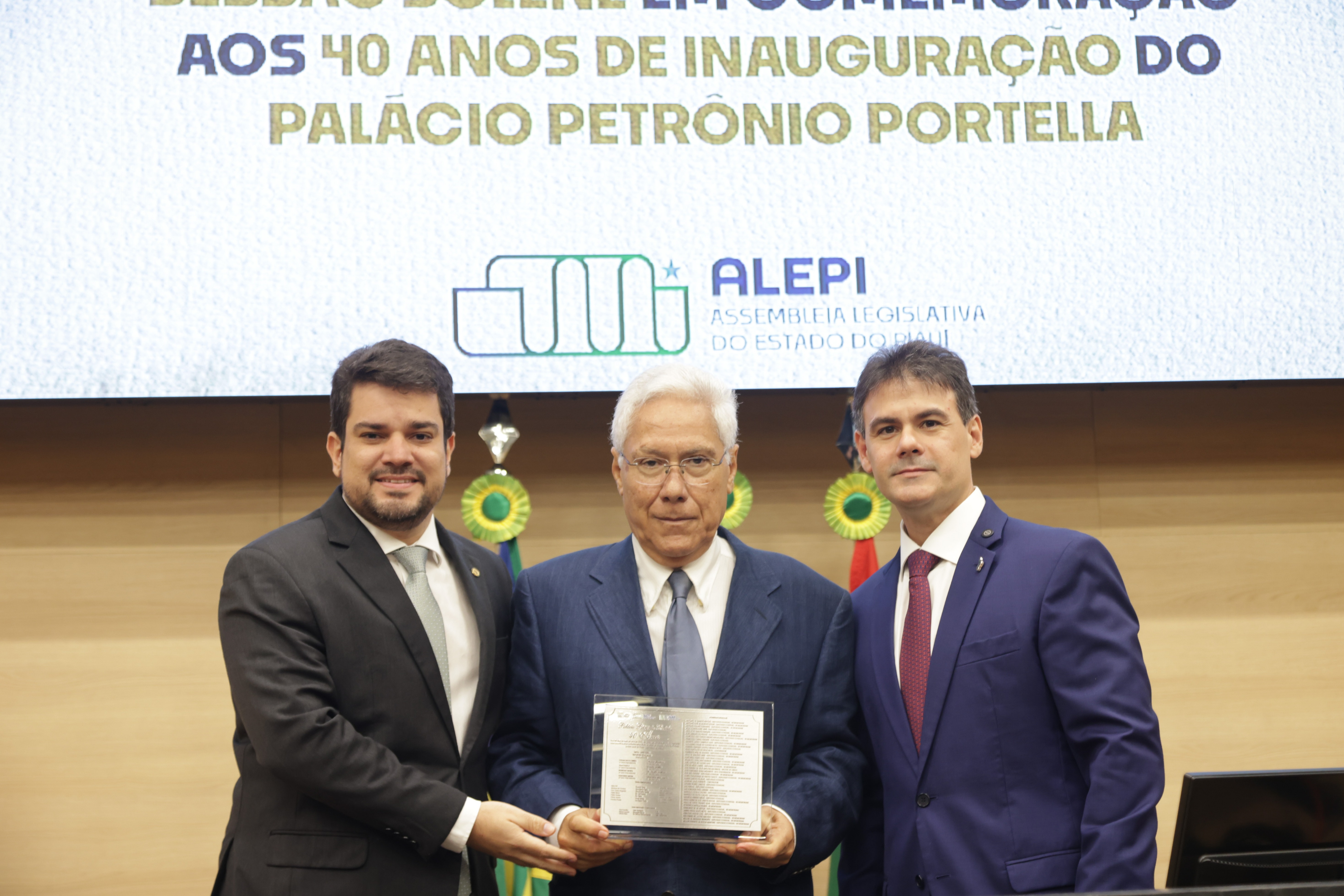 SESSÃO SOLENE EM HOMENAGEM AOS 40 ANOS DO PALÁCIO PETRÔNIO PORTELLA (25).jpg