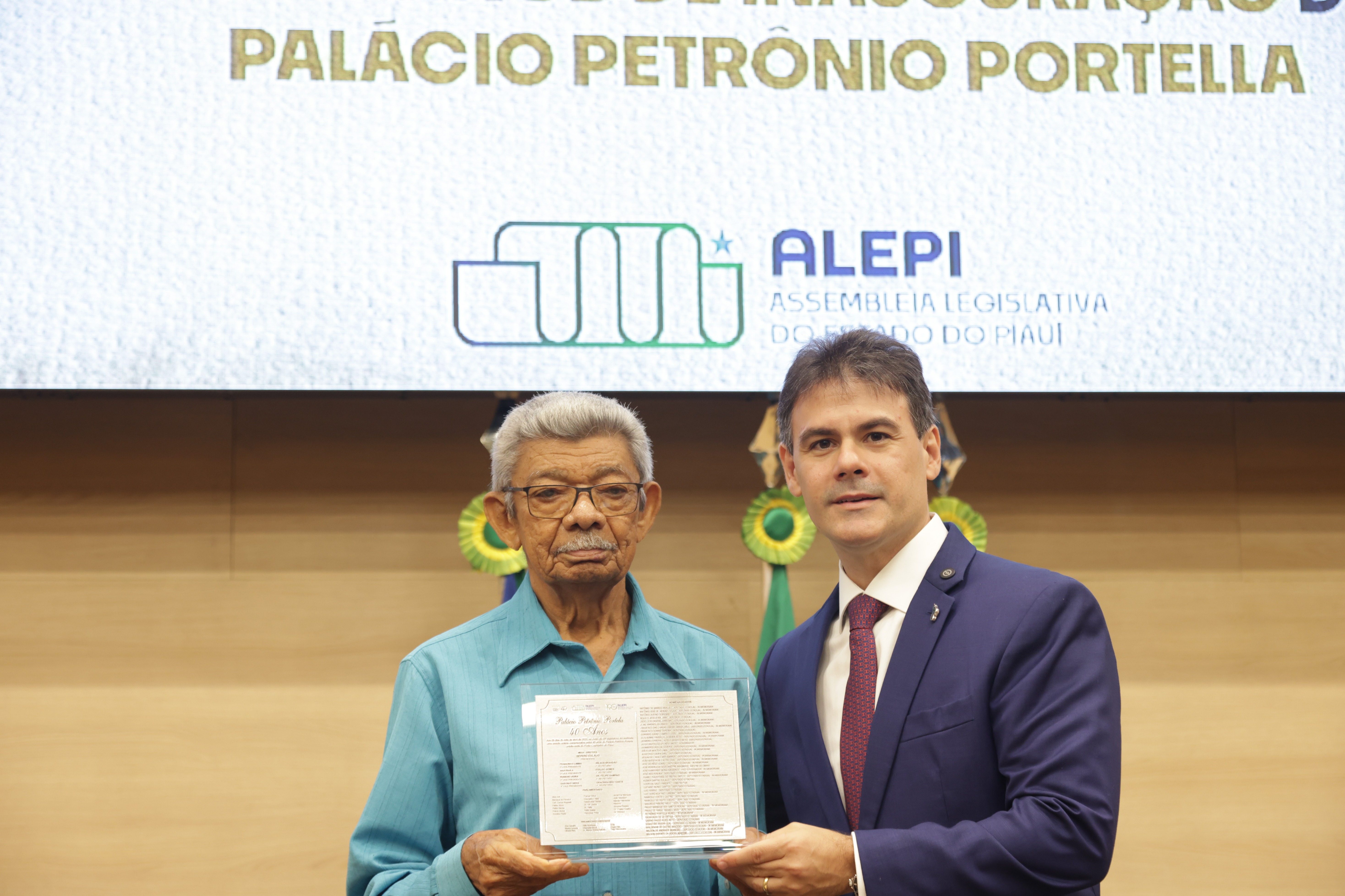 SESSÃO SOLENE EM HOMENAGEM AOS 40 ANOS DO PALÁCIO PETRÔNIO PORTELLA (35).jpg