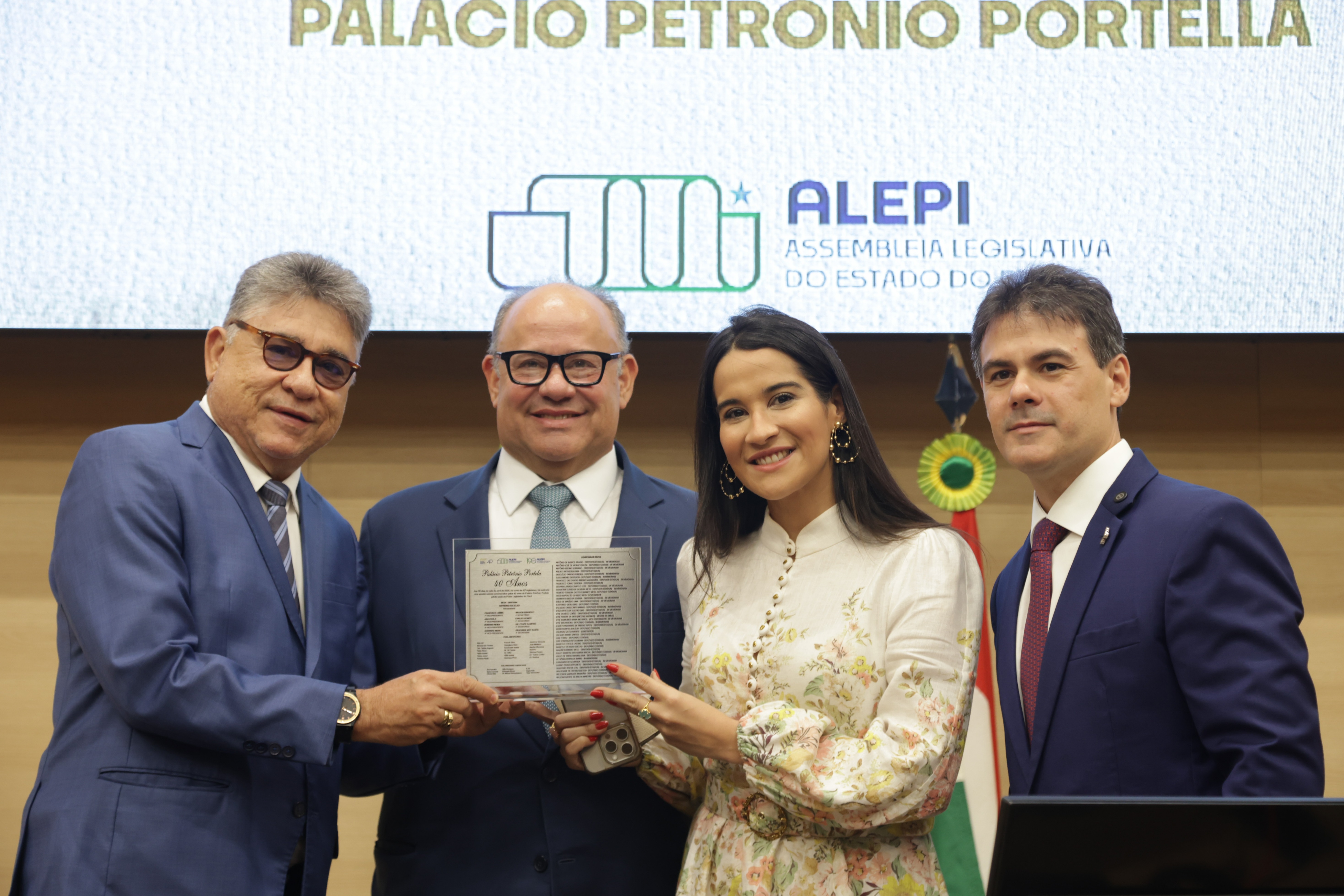 SESSÃO SOLENE EM HOMENAGEM AOS 40 ANOS DO PALÁCIO PETRÔNIO PORTELLA (36).jpg
