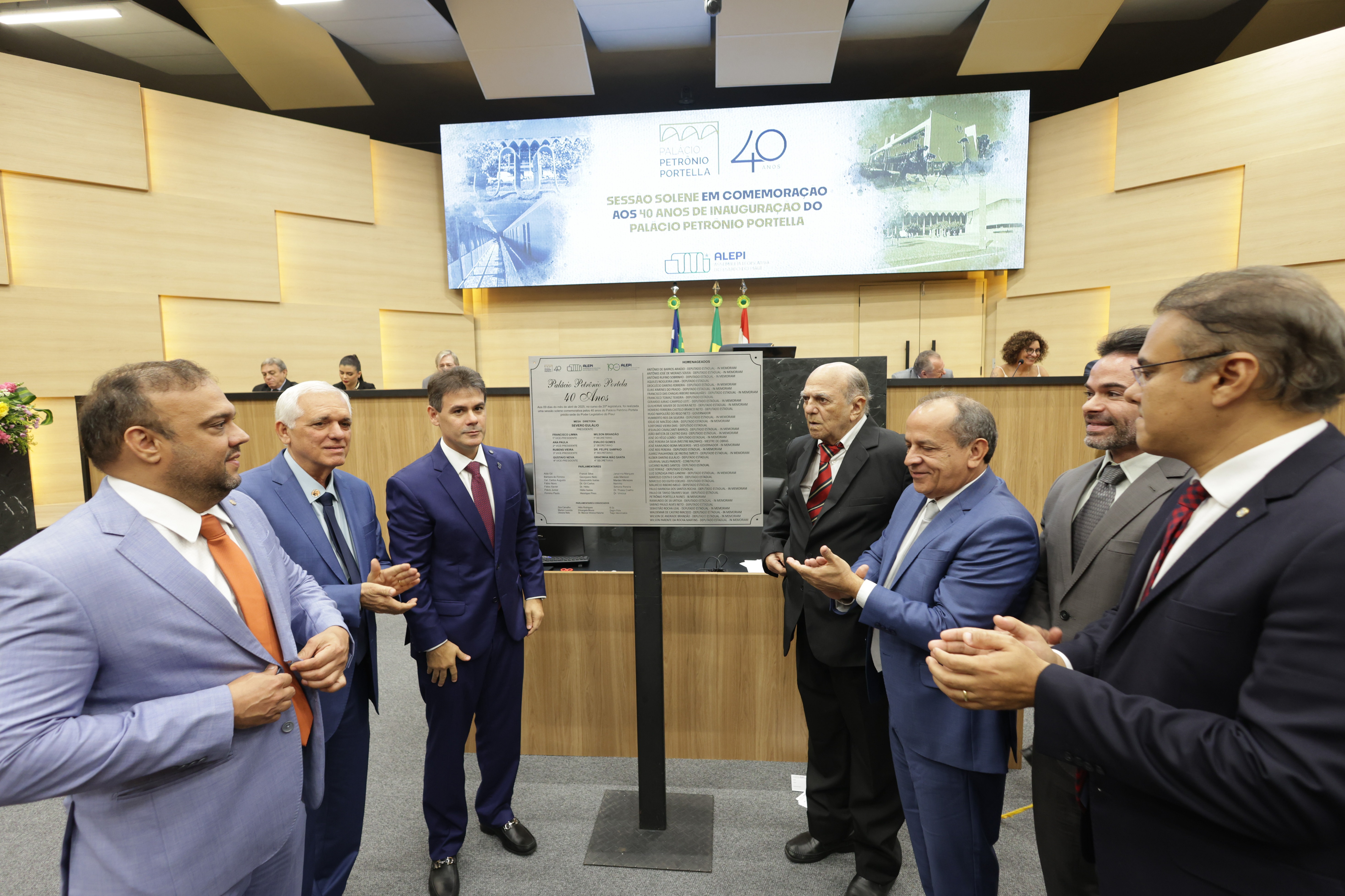 SESSÃO SOLENE EM HOMENAGEM AOS 40 ANOS DO PALÁCIO PETRÔNIO PORTELLA (51).jpg