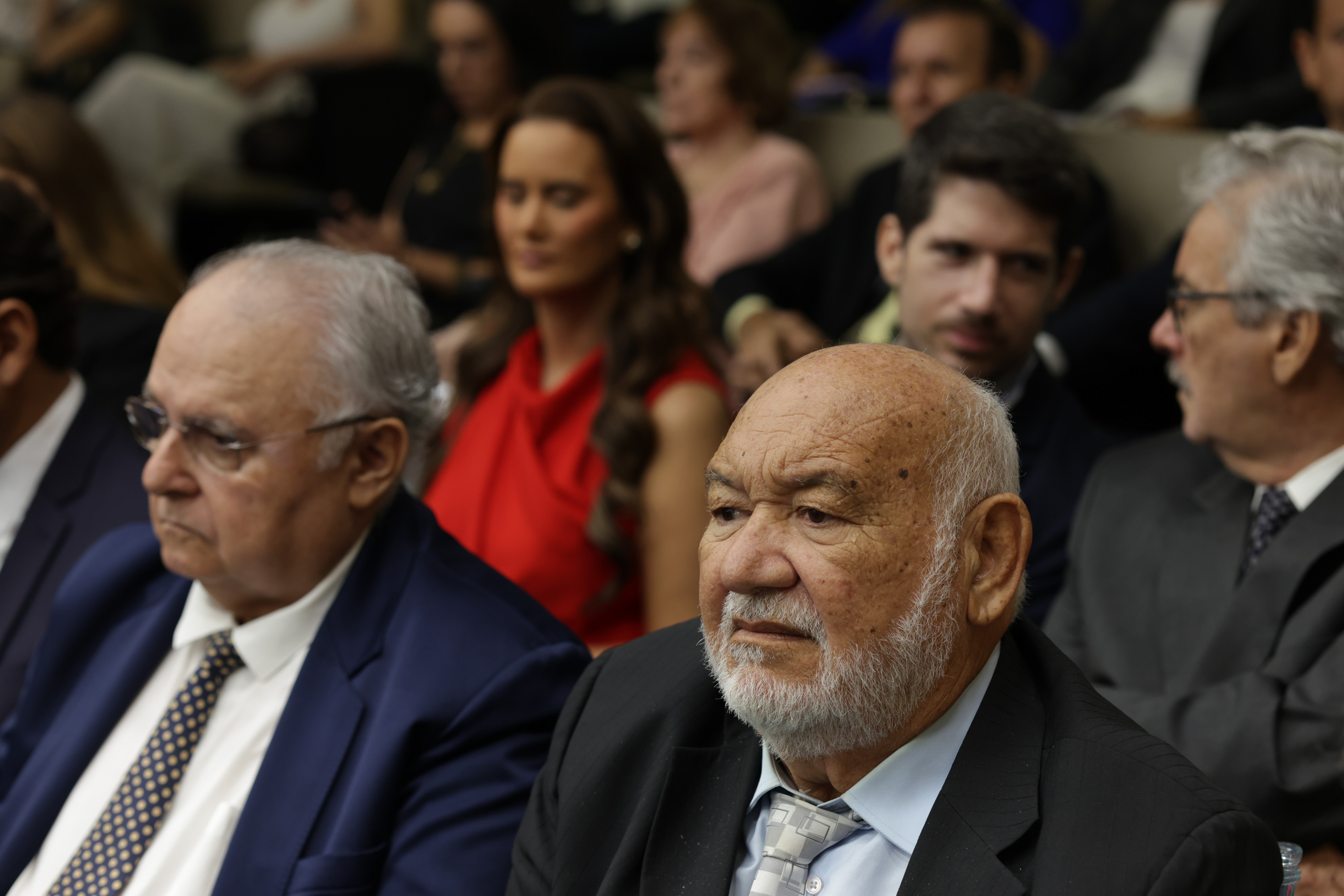 SESSÃO SOLENE EM HOMENAGEM AOS 40 ANOS DO PALÁCIO PETRÔNIO PORTELLA (55).jpg