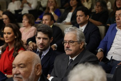 SESSÃO SOLENE EM HOMENAGEM AOS 40 ANOS DO PALÁCIO PETRÔNIO PORTELLA (56).jpg