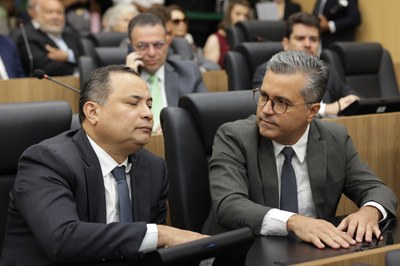 SESSÃO SOLENE EM HOMENAGEM AOS 40 ANOS DO PALÁCIO PETRÔNIO PORTELLA (76).jpg