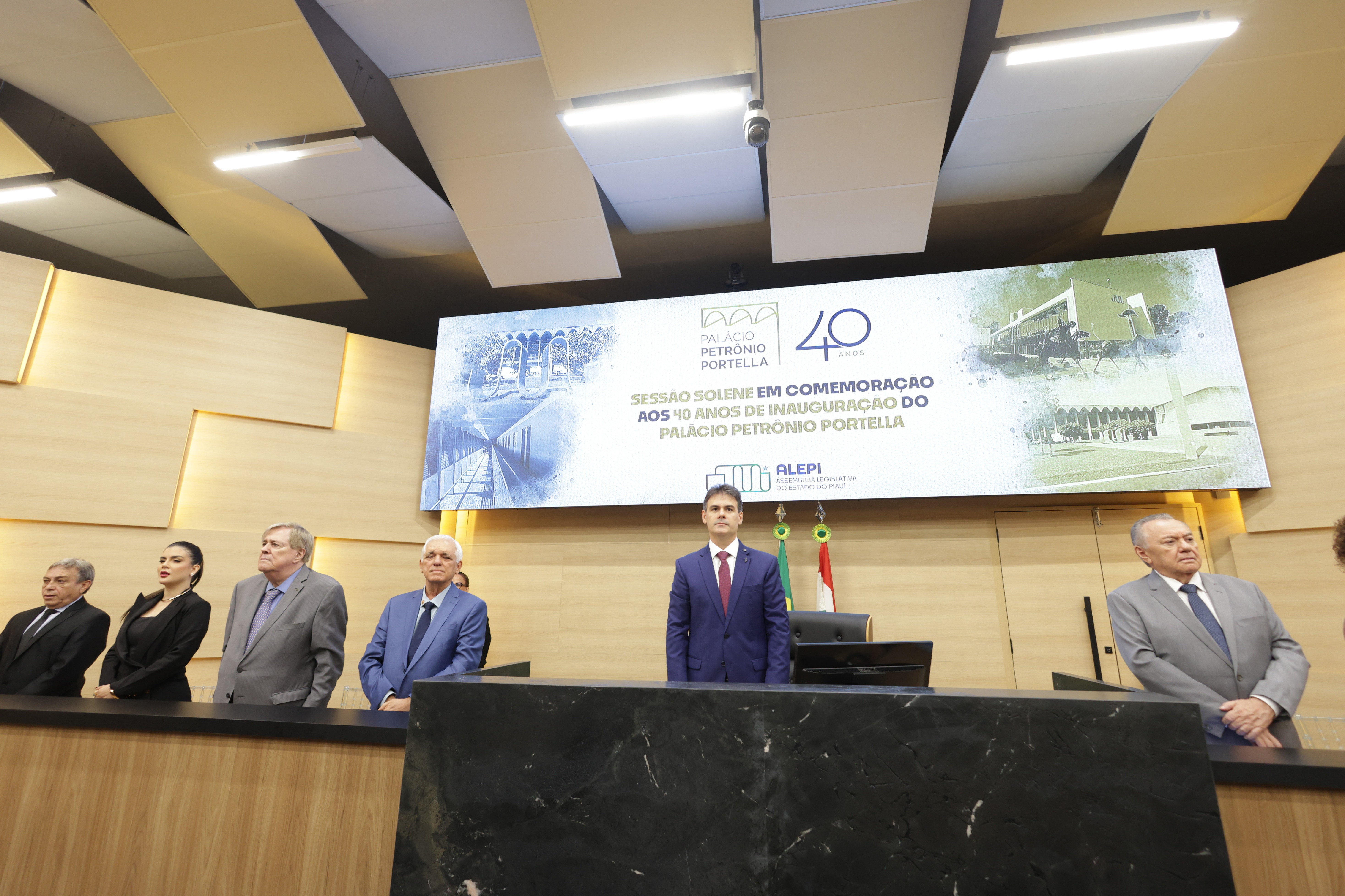 SESSÃO SOLENE EM HOMENAGEM AOS 40 ANOS DO PALÁCIO PETRÔNIO PORTELLA (85).jpg