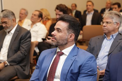SESSÃO SOLENE TÍTULO DE CIDADANIA DE JOSÉ ROBSON DE OLIVEIRA  (15).jpg