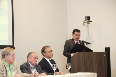 SESSÃO SOLENE TÍTULO DE CIDADANIA DE JOSÉ ROBSON DE OLIVEIRA  (18).jpg