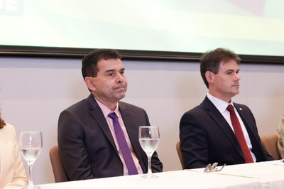 SESSÃO SOLENE TÍTULO DE CIDADANIA DE JOSÉ ROBSON DE OLIVEIRA  (27).jpg