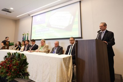SESSÃO SOLENE TÍTULO DE CIDADANIA DE JOSÉ ROBSON DE OLIVEIRA  (32).jpg