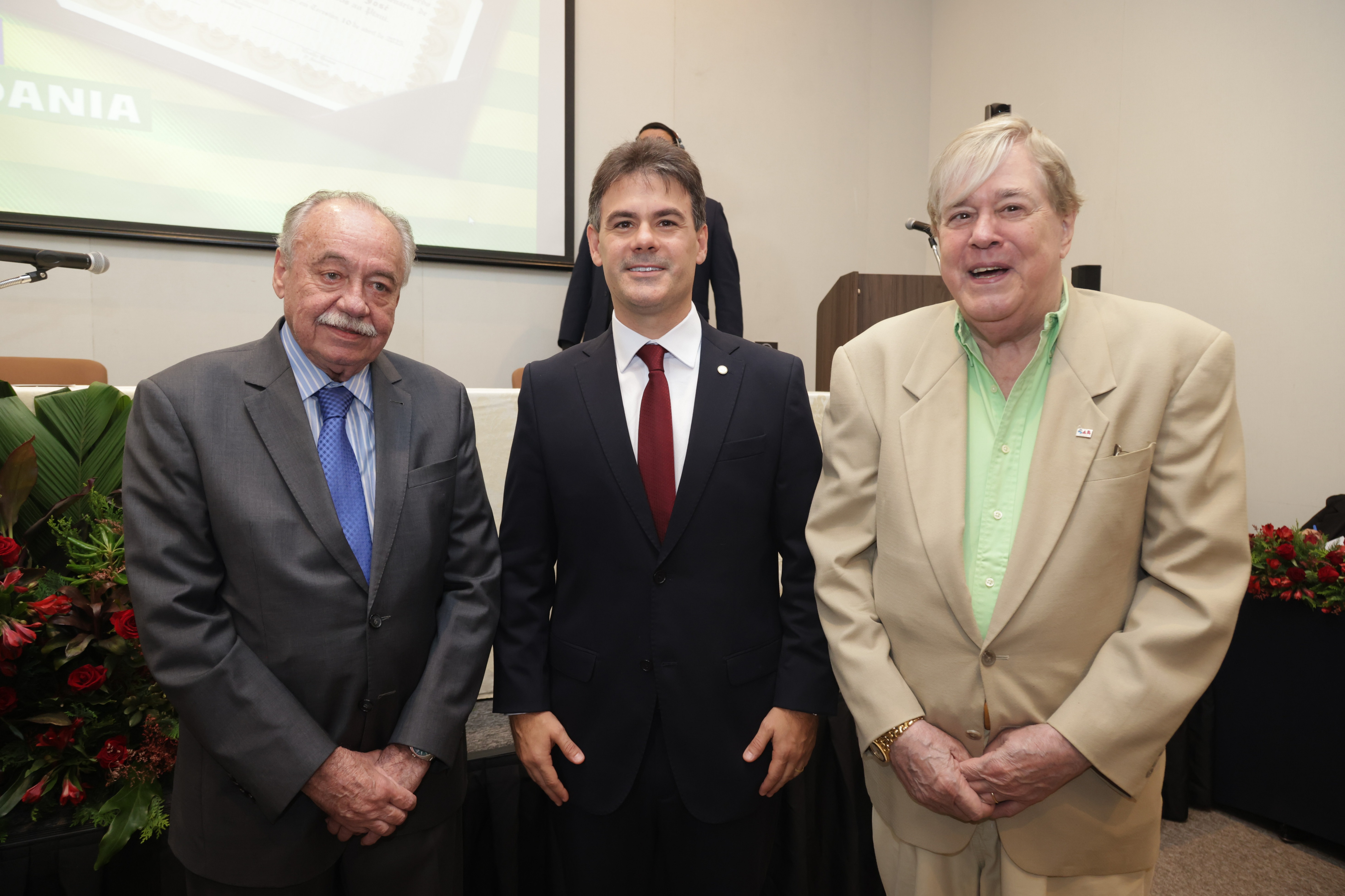 SESSÃO SOLENE TÍTULO DE CIDADANIA DE JOSÉ ROBSON DE OLIVEIRA  (44).jpg