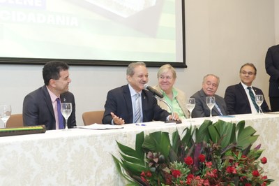 SESSÃO SOLENE TÍTULO DE CIDADANIA DE JOSÉ ROBSON DE OLIVEIRA  (5).jpg