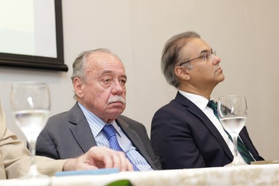 SESSÃO SOLENE TÍTULO DE CIDADANIA DE JOSÉ ROBSON DE OLIVEIRA  (9).jpg