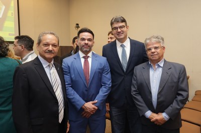 SESSÃO SOLENE TÍTULO DE CIDADANIA DE JOSÉ ROBSON DE OLIVEIRA .jpg