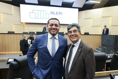 SESSÃO SOLENE EM HOMENAGEM AO DIA NACIONAL DO OFICIAL DE JUSTIÇA  (1).jpg