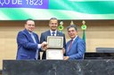 TÍTULO DE CIDADANIA AO DEP JUTAY MENEZES e MEDALHA MÉRITO LEG CARLOS ALBERTO  (8).jpg