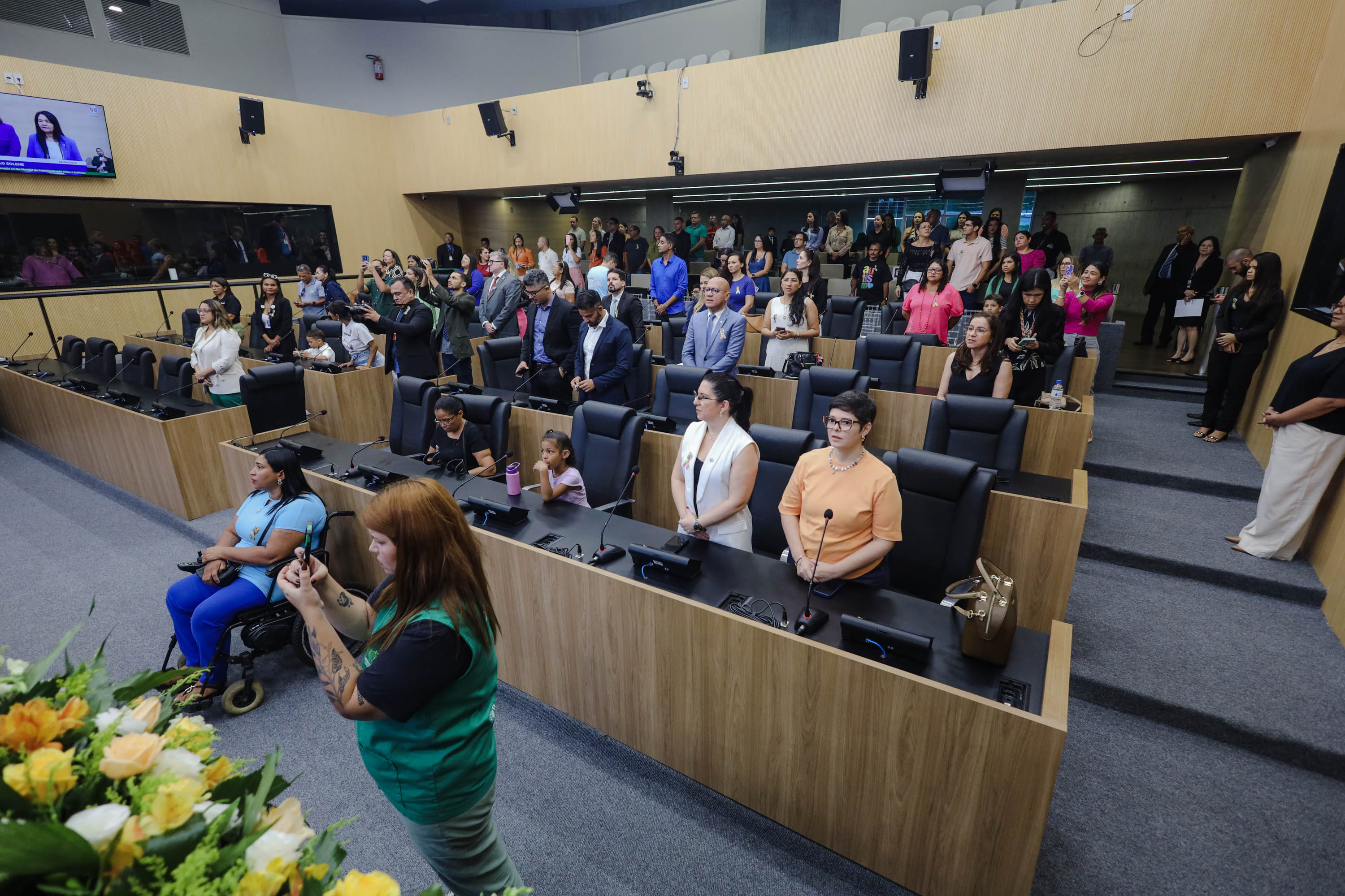 SESSÃO SOLENE PELA PASSAGEM DO DIA MUNDIAL DE CONSCIENTIZAÇÃO SOBRE O AUTISMO (2).jpg