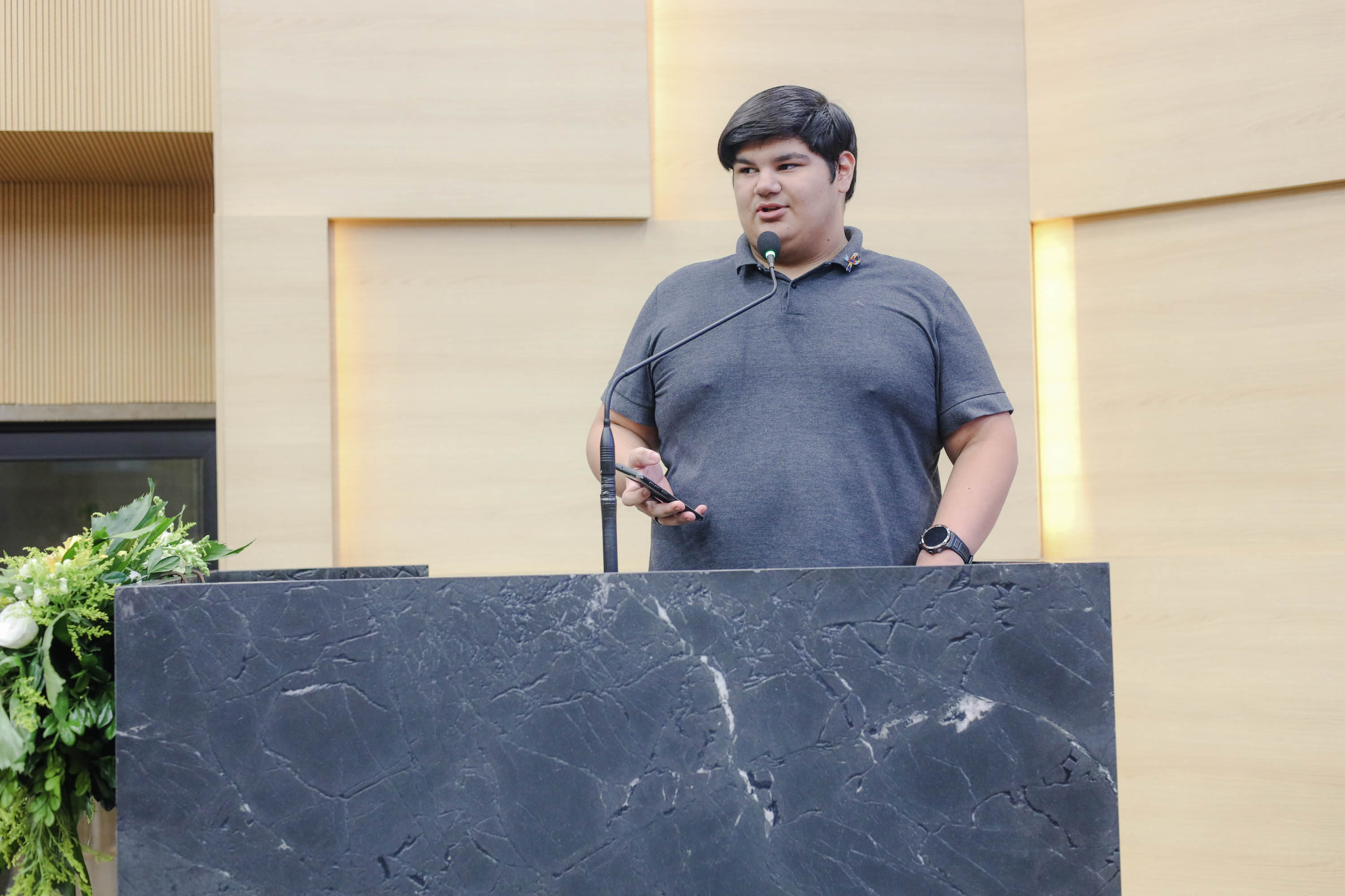 SESSÃO SOLENE PELA PASSAGEM DO DIA MUNDIAL DE CONSCIENTIZAÇÃO SOBRE O AUTISMO (5).jpg