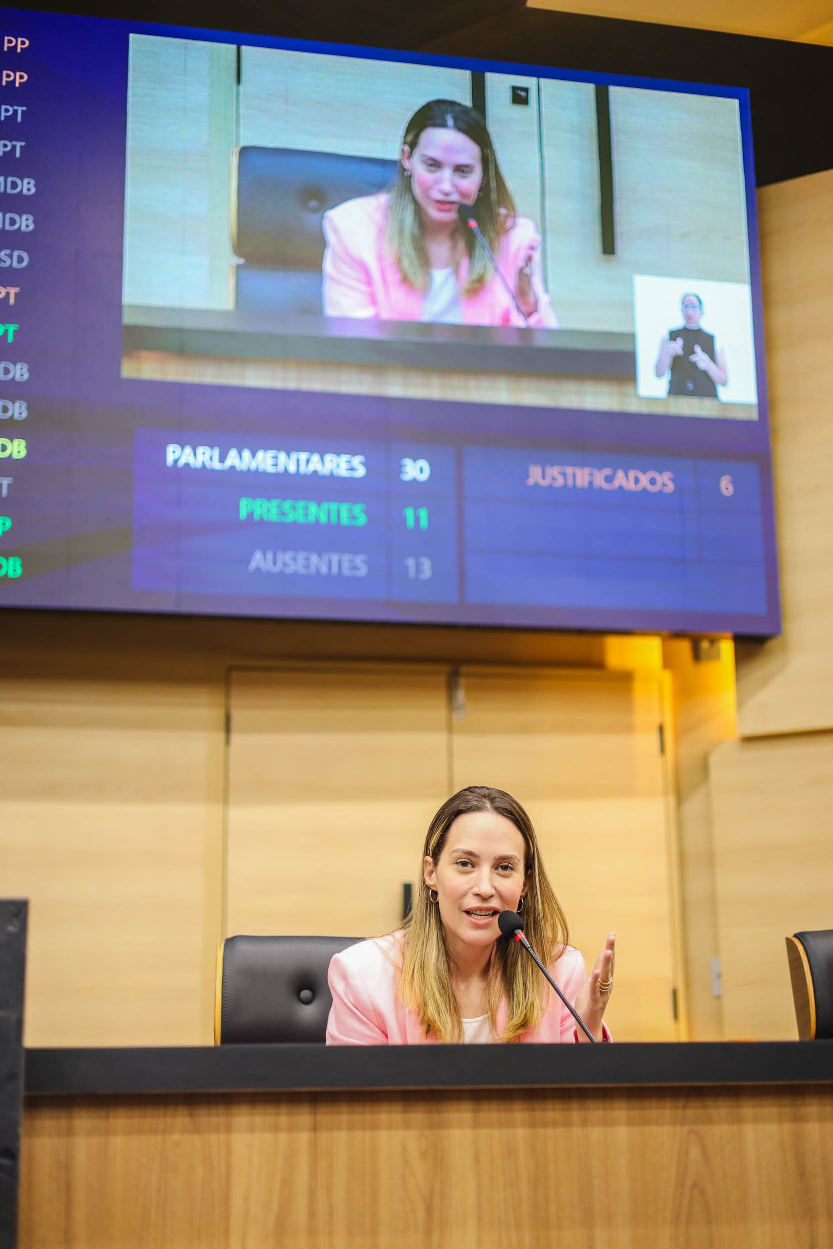 SESSÃO PLENÁRIA 05.08 (16) VANESSA TAPETY.jpg