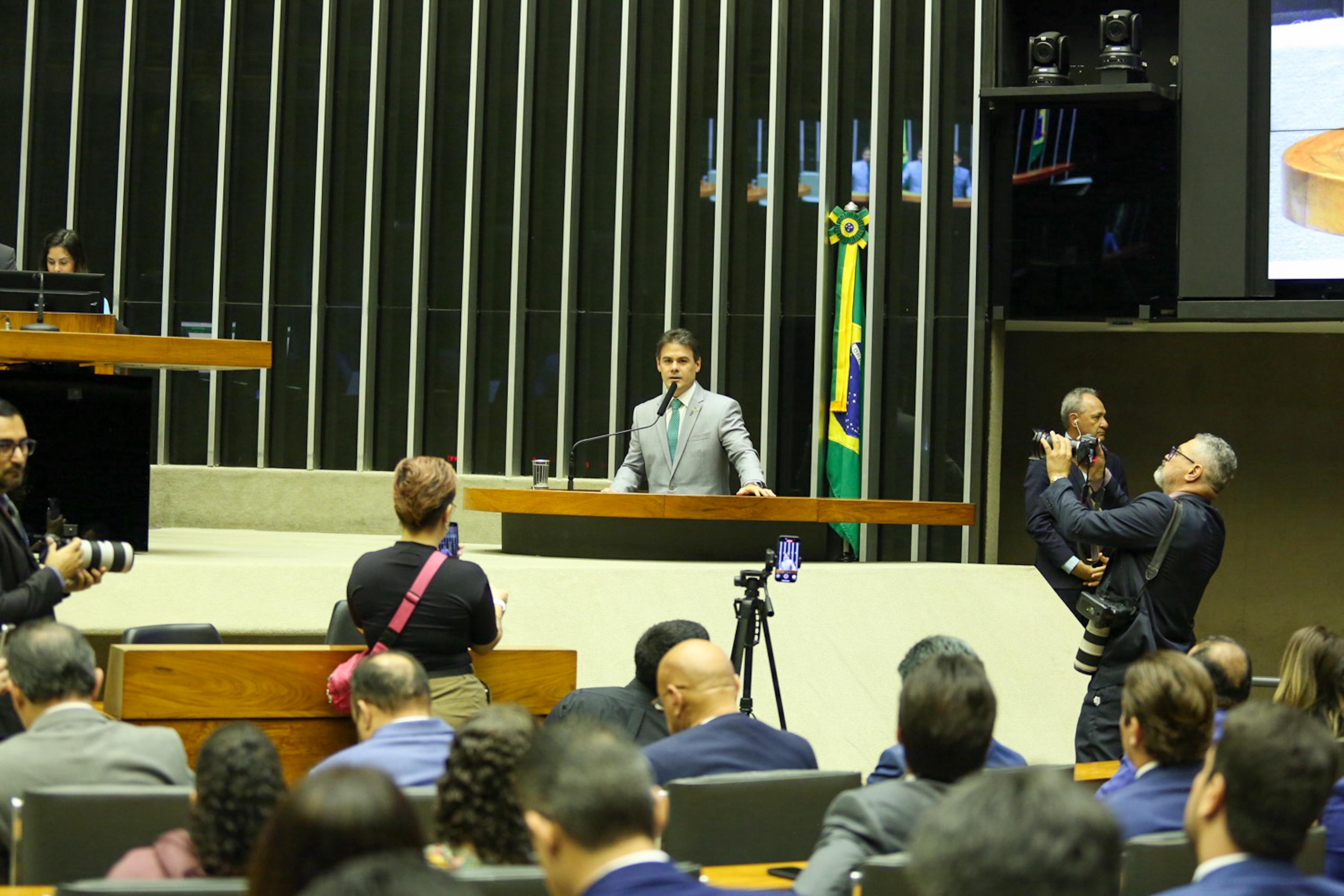 SESSÃO SOLENE NA CAMARA FEDERAL EM HOMENAGEM AOS 190 ANOS DA ALEPI (3).jpeg