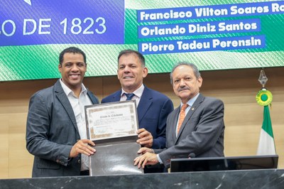 TÍTULO DE CIDADANIA AOS SENHORES FRANCISCO VILTON SOARES E ORLANDO DINIZ SANTOS (12).jpg